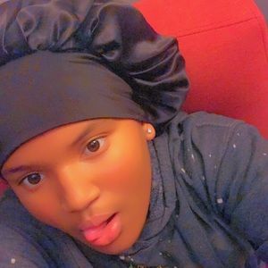 Meet your Posher, Izzy